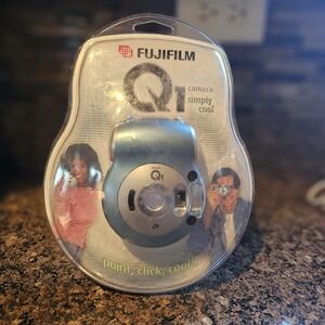 Vintage Film Camera FUJIFILM Q1  New In Box Film Included